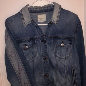 Star-embroidered denim jacket